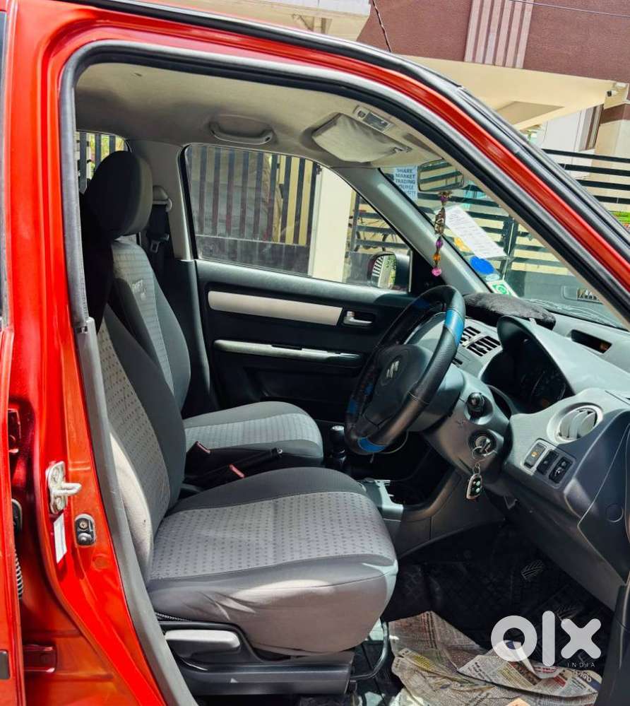 Maruti Suzuki Swift Vxi Optional, 2011, Petrol