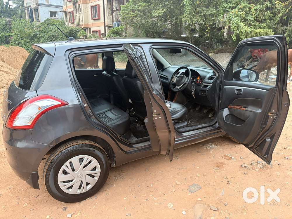 Maruti Suzuki Swift Vxi With Abs, 2017, Petrol