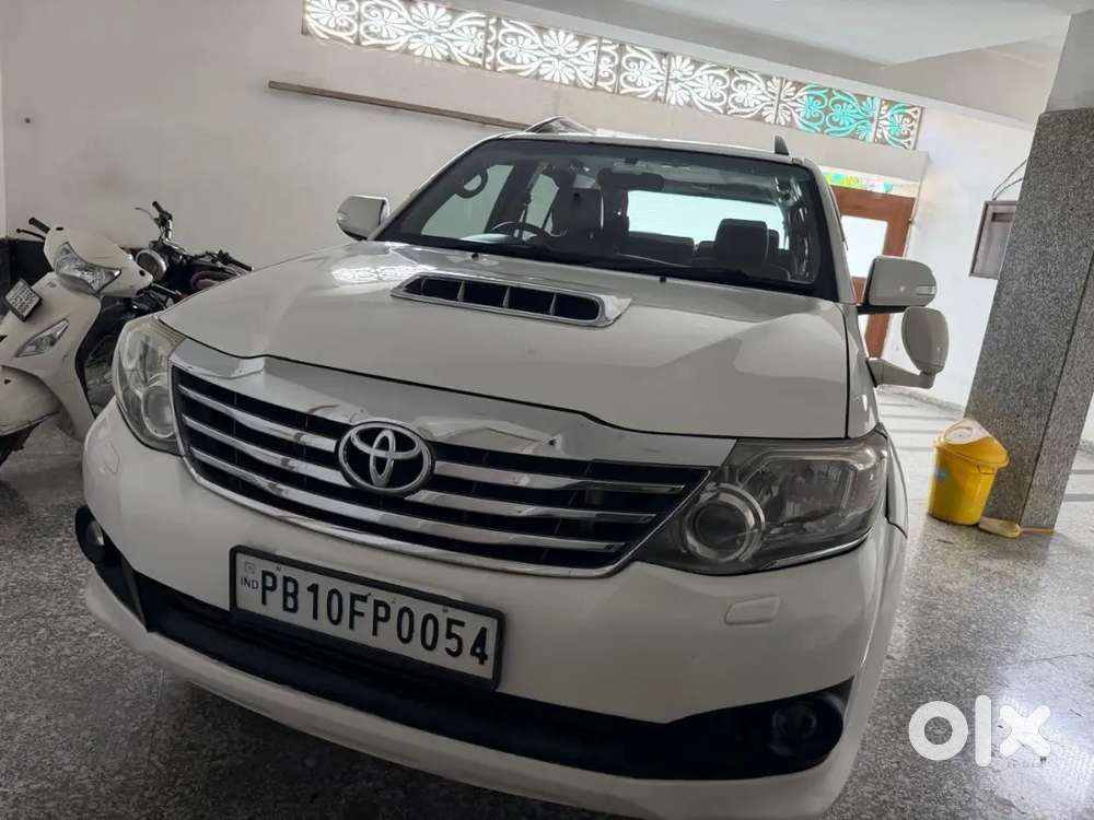 Toyota Fortuner 2012 4x4