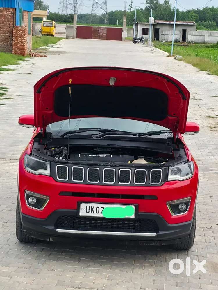 Jeep Compass 
1st Owner 
Insurance 12/02/2027 Tak
Dono Chabi