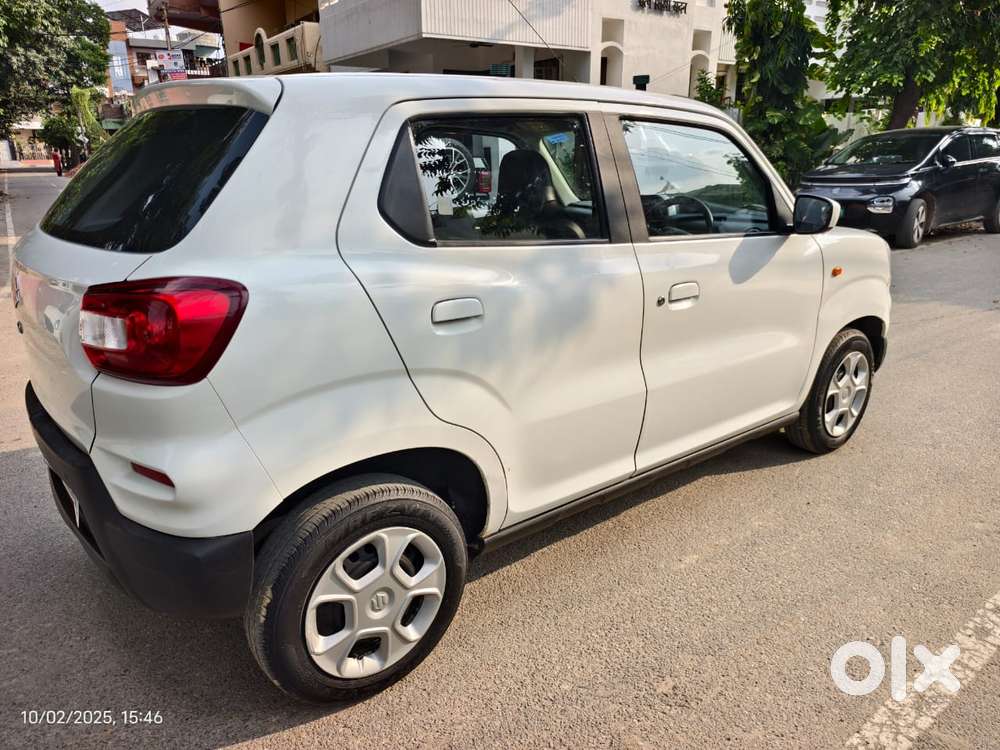 Maruti Suzuki S-presso Vxi Plus, 2022, Petrol