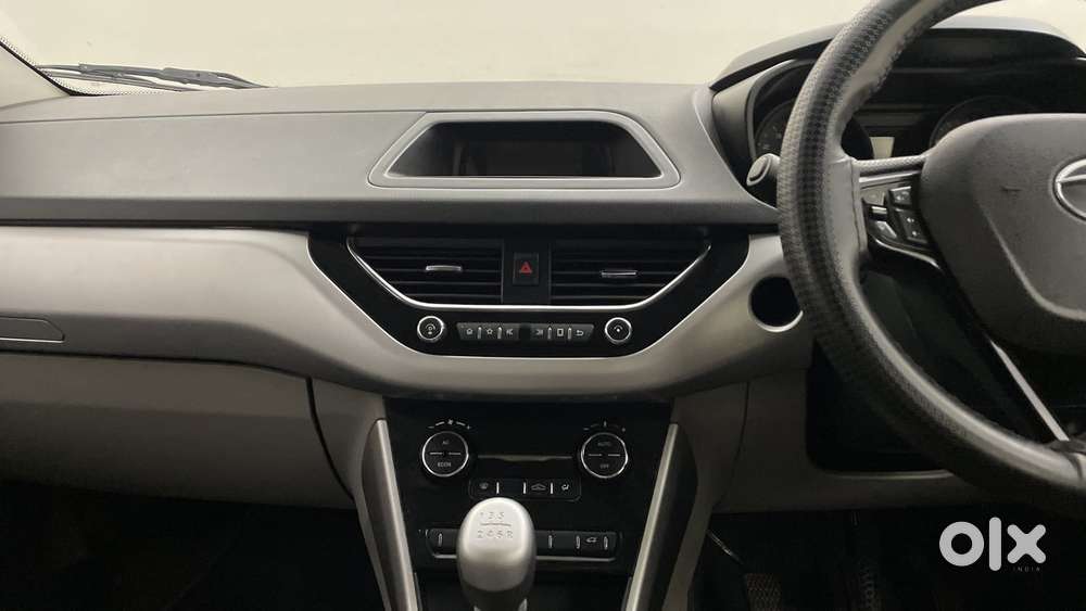 Tata Nexon 1.2 Revotron Xt, 2018, Petrol