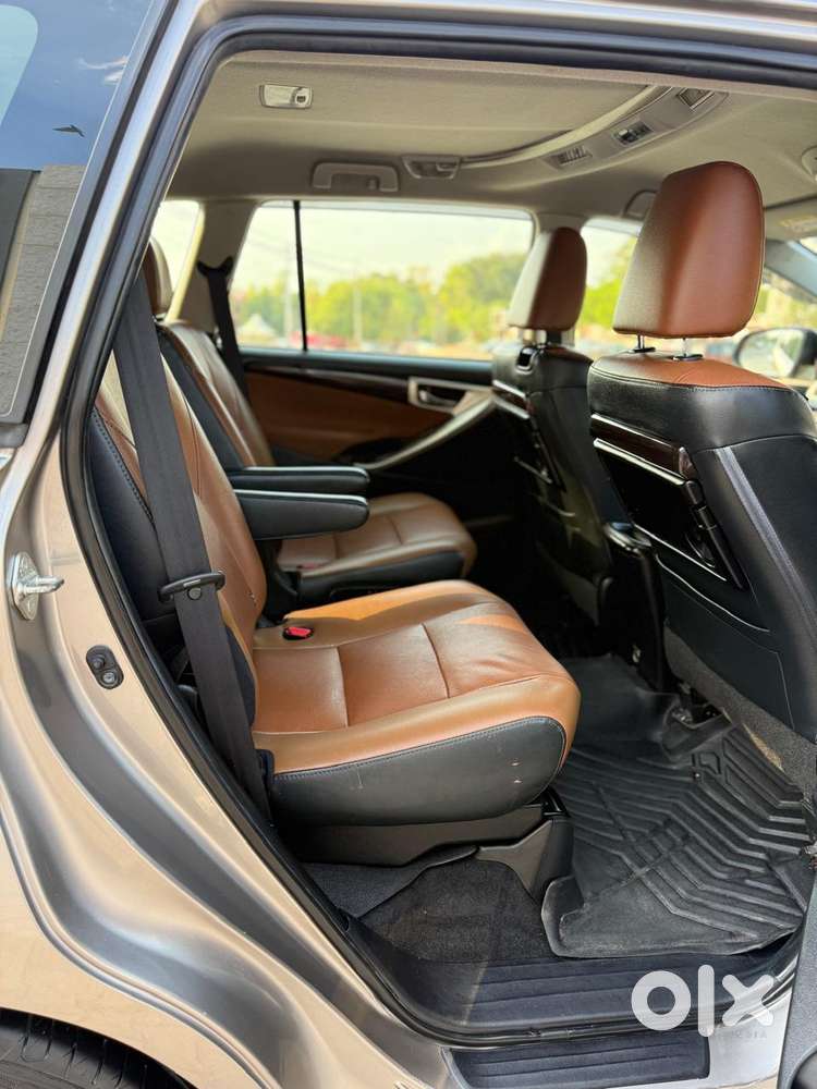 Toyota Innova Crysta 2.8z Automatic, 2019, Diesel