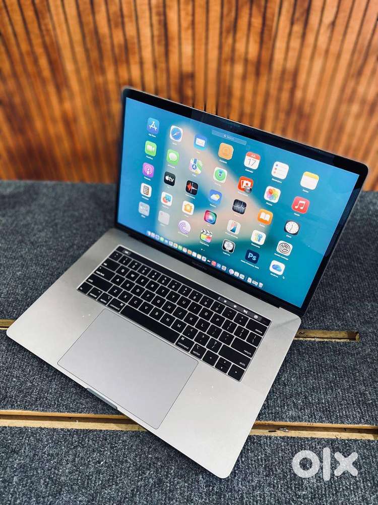 MacBook Pro i7 (15-inch, 2019)32-GB RAM 2TB -SSD - Computer