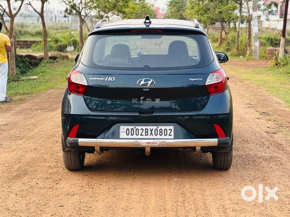 Hyundai Grand I10 Nios Sportz 1.2 At, 2022, Petrol