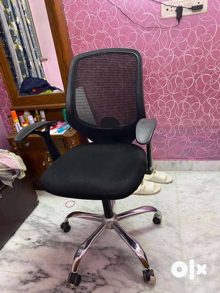 Office chair second online hand olx