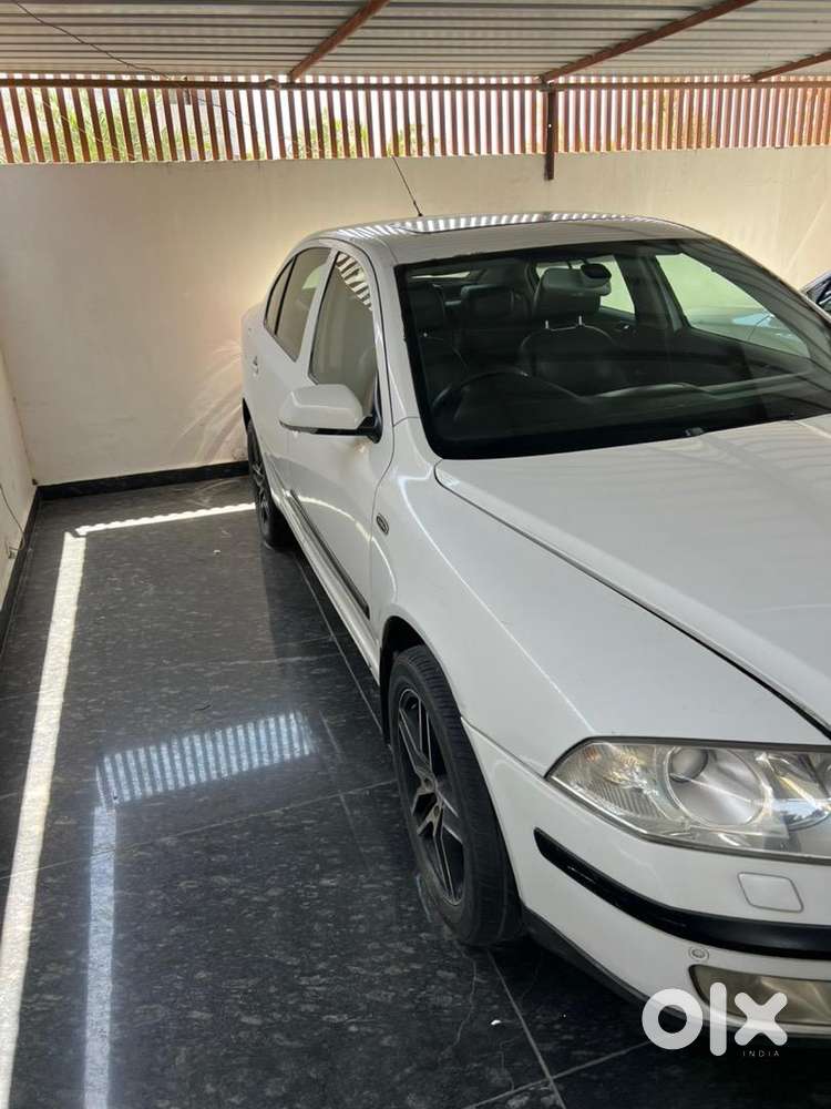 Well Maintained Skoda Laura Pb 10xx 0003 2.0 At