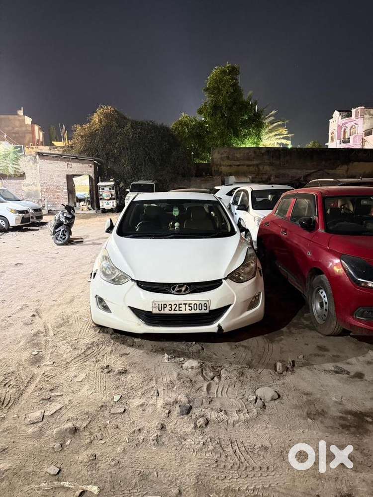 Hyundai New Elantra 2013 Petrol Well Maintained