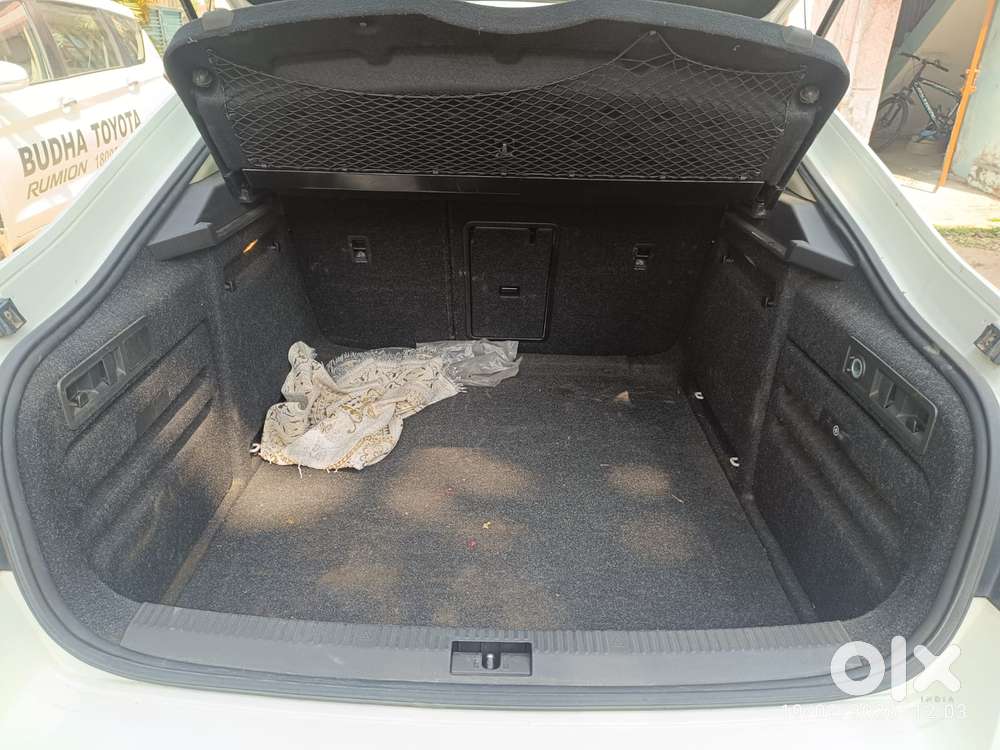 Skoda Superb Style 1.8, 2016, Petrol