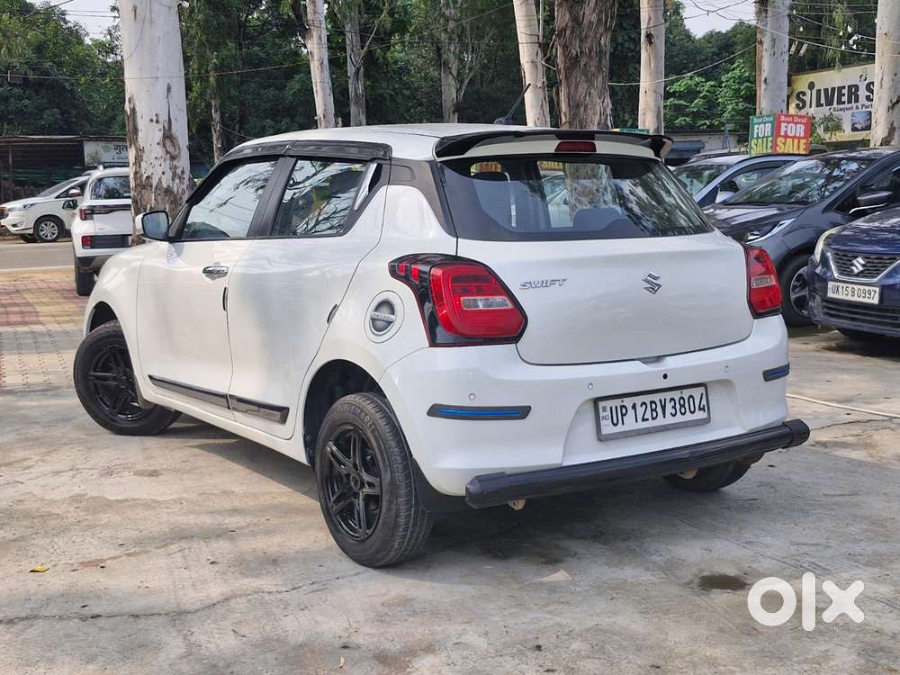 Maruti Suzuki Swift Vxi + Manual, 2024, Petrol