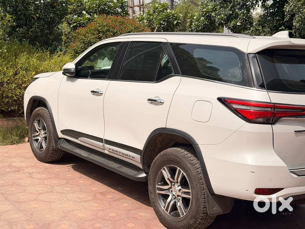 Toyota Fortuner Petrol 2024 Automatic 4x2