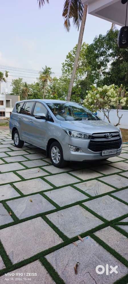 Toyota Innova Crysta 2.8 Gx At 8s, 2016, Diesel