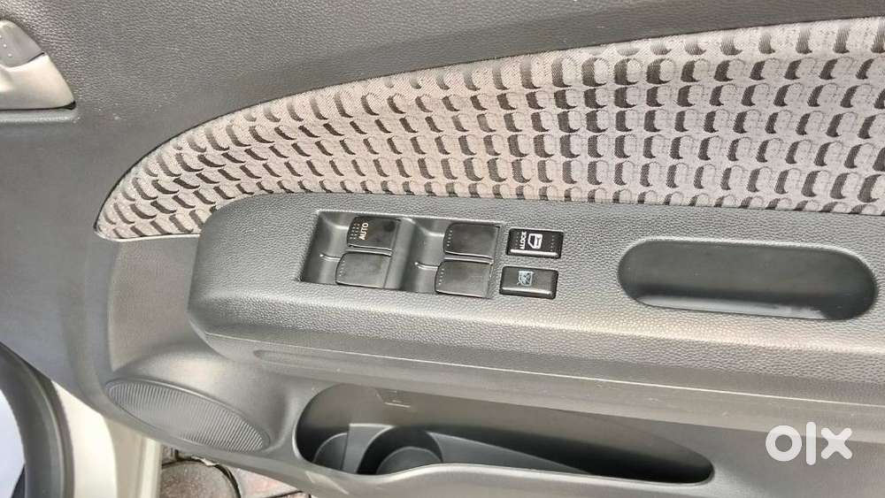 Maruti Suzuki Ritz Vxi, 2016, Petrol
