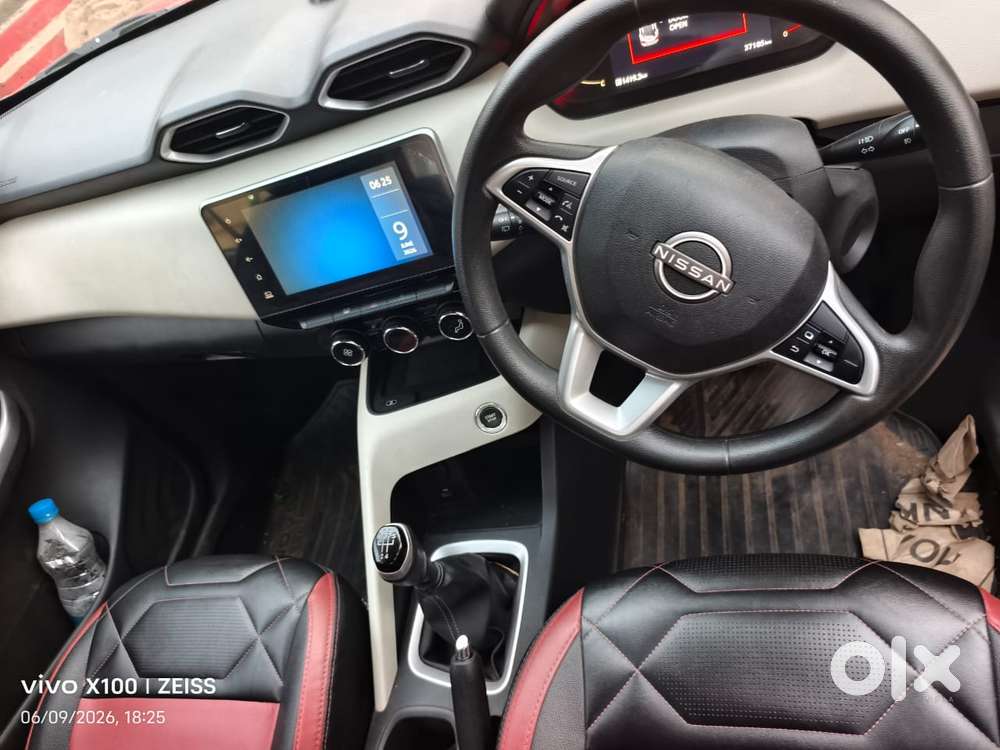 Nissan Magnite 1.0 Xv, 2023, Petrol