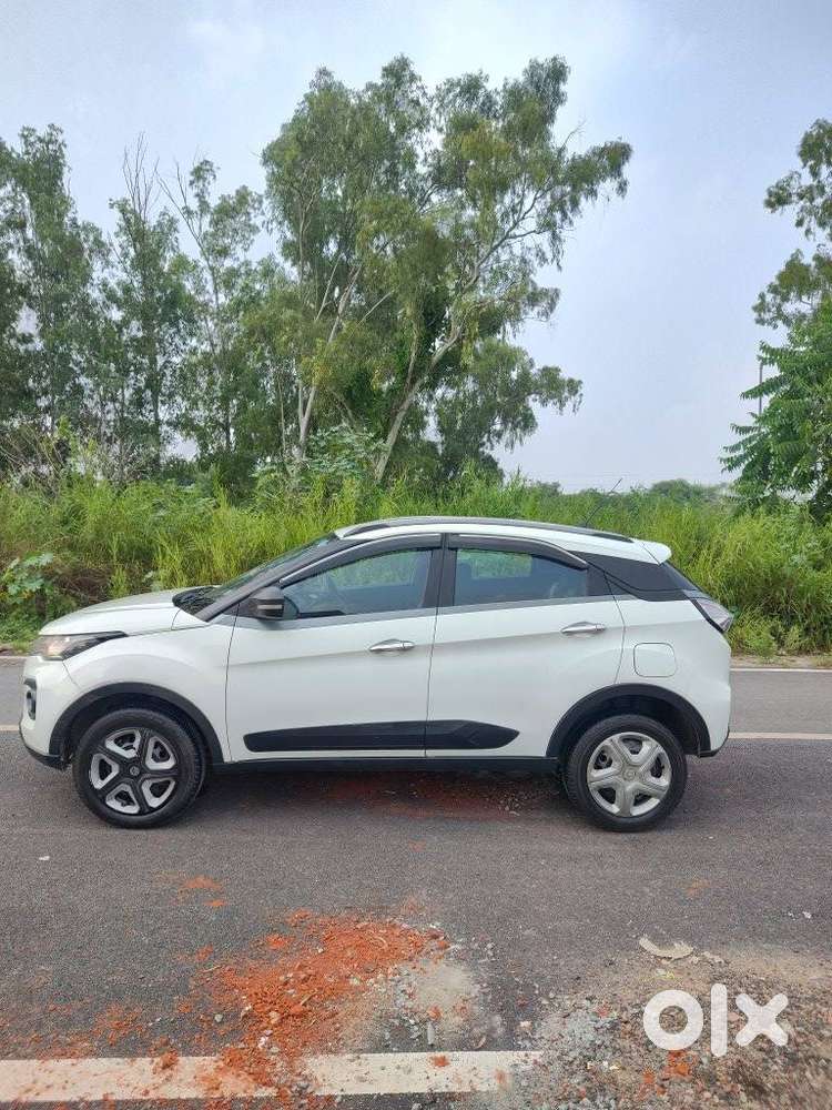 Tata Nexon 1.5 Revotorq Xm (s), 2021, Diesel