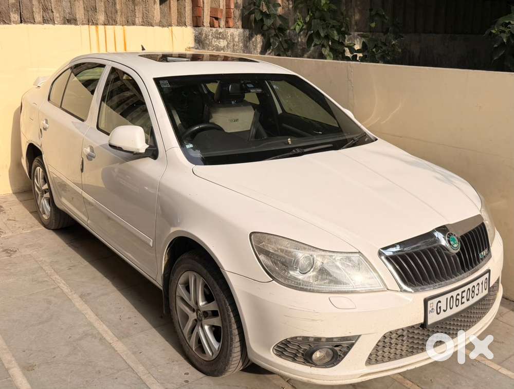 Skoda Laura Model 2011 Excellent Condition 1st Owner