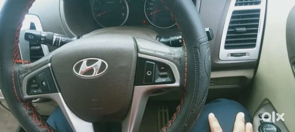 Hyundai I20 2012 Petrol 100000 Km Driven