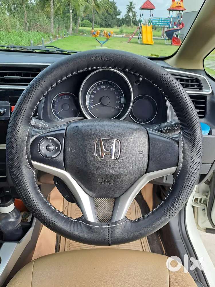 Doctor Driven Honda Jazz 1.5 V 2015