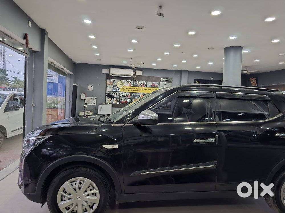 Mahindra Xuv300 W4, 2023, Petrol