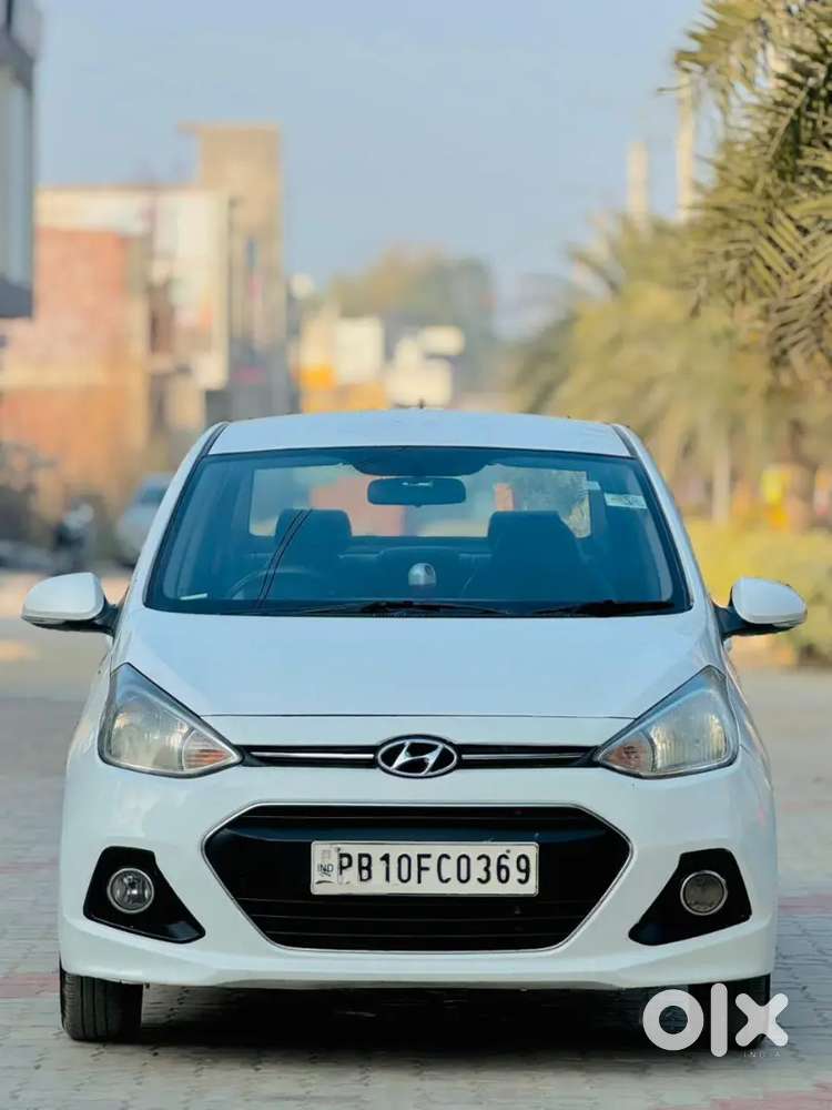 Hyundai Xcent 2015 Diesel Top Model ,well Maintained