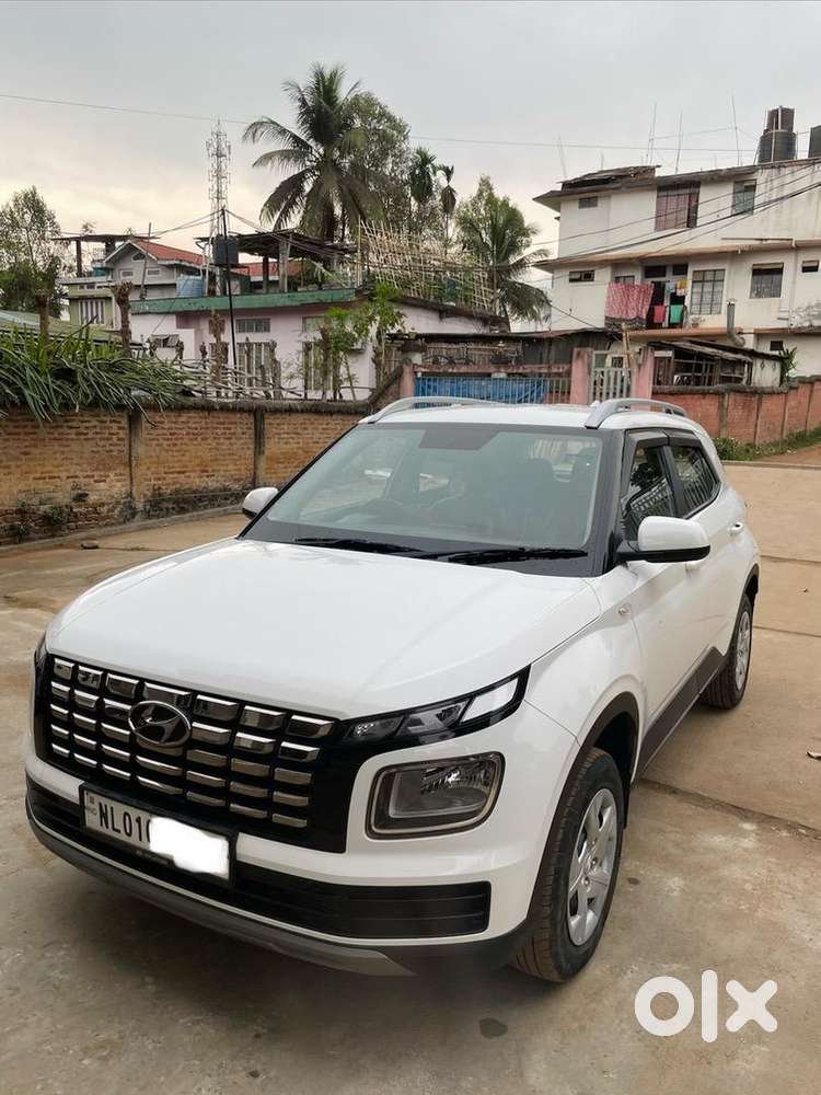 Hyundai Venue 2022 Petrol Well Maintained