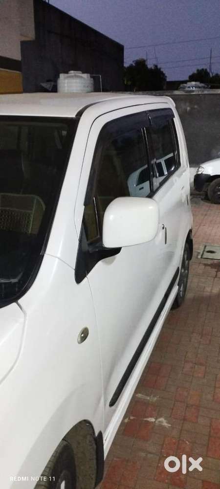 Maruti Suzuki Wagon R Stingray 2016 Petrol Well Maintained
