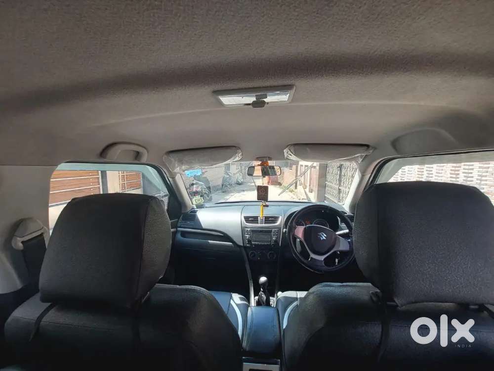 Maruti Suzuki Swift 2016 Pearl White Colour