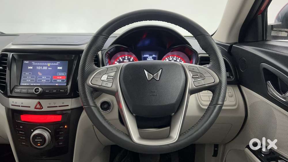 Mahindra Xuv300 1.2 W8 (o) Amt Petrol, 2022, Petrol