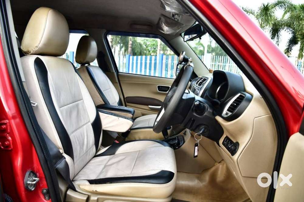 Mahindra Tuv 300 T8 Amt, 2017, Diesel