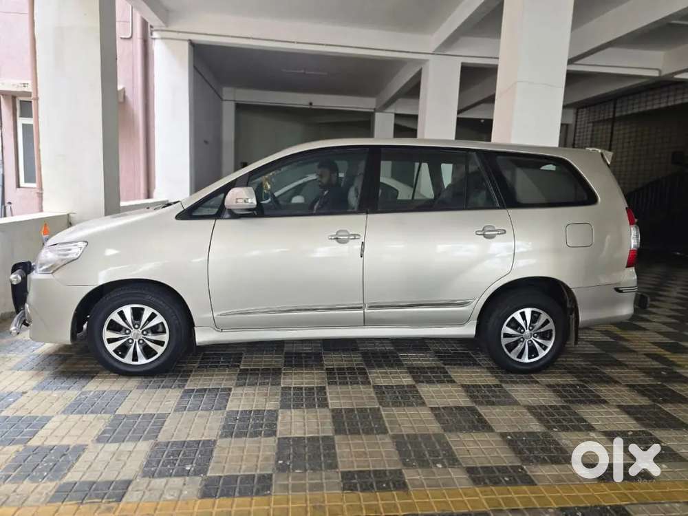 Toyota Innova 2.5 Vx 2015