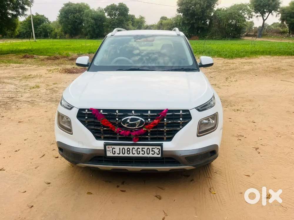 Hyundai Venue 1.2 E 2021 Manual Petrol