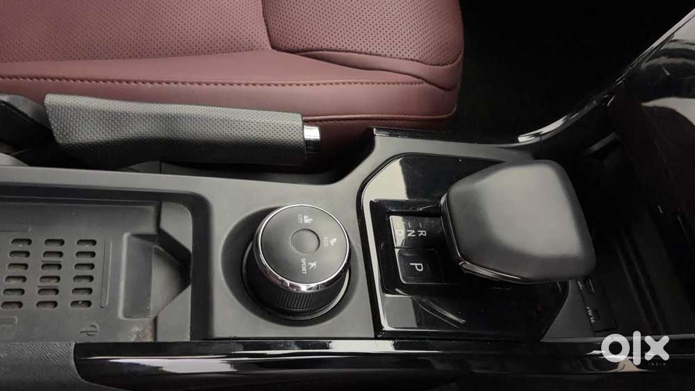 Tata Curvv Pure Plus S 1.2 Revotron Petrol 7dca, 2024, Petrol