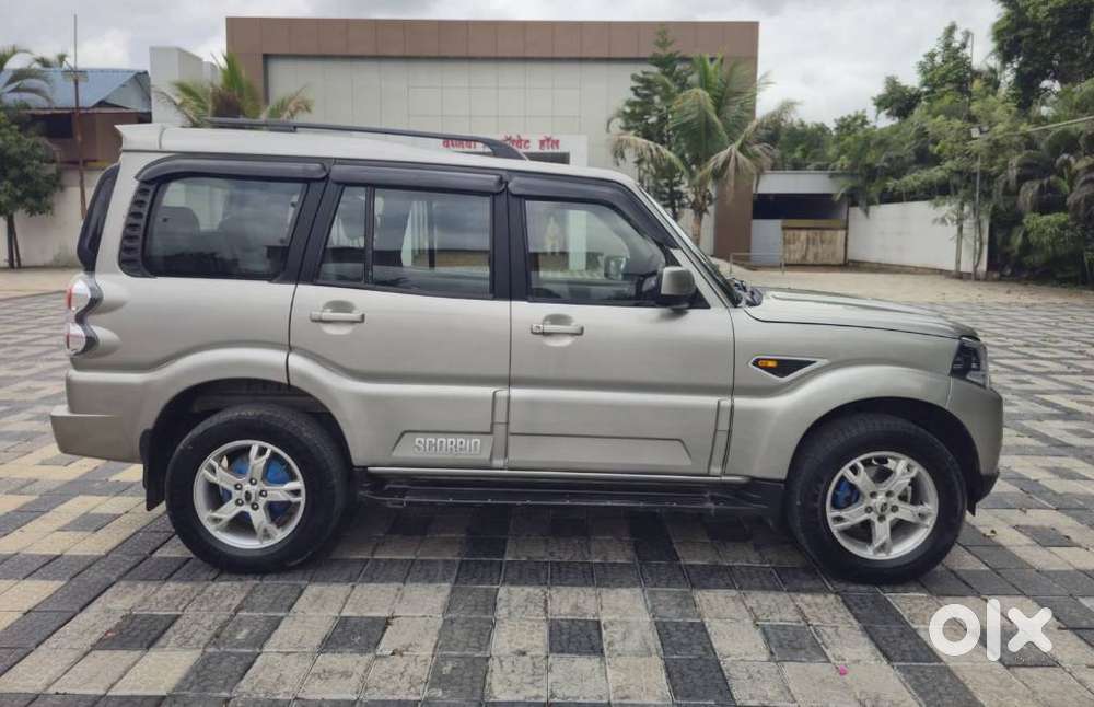 Mahindra Scorpio S10, 2014, Diesel