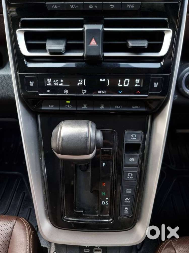 Toyota Innova Hycross 2.0 Zx Hybrid 7 Str, 2024, Diesel