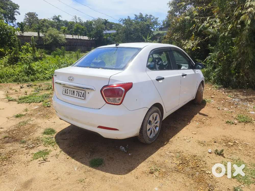 Hyundai Xcent Car