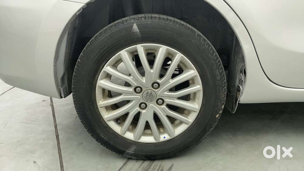 Maruti Suzuki Dzire 1.2 Zxi Amt, 2019, Petrol