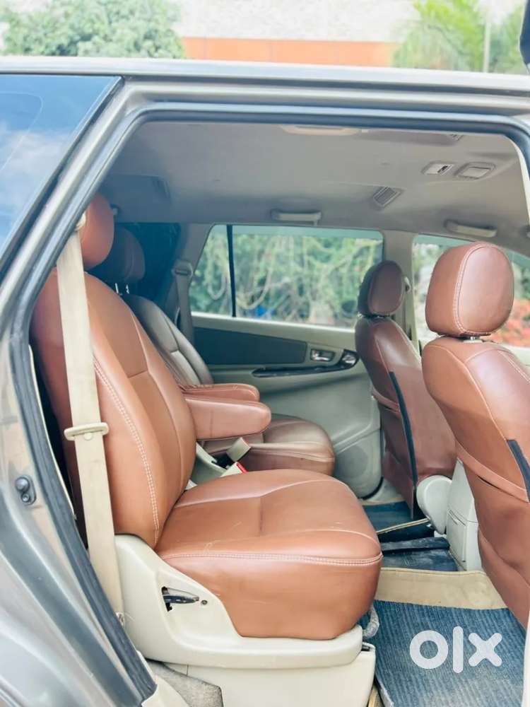 Toyota Innova 2.5 Vx 7 Seater Bs Iv, 2014, Diesel