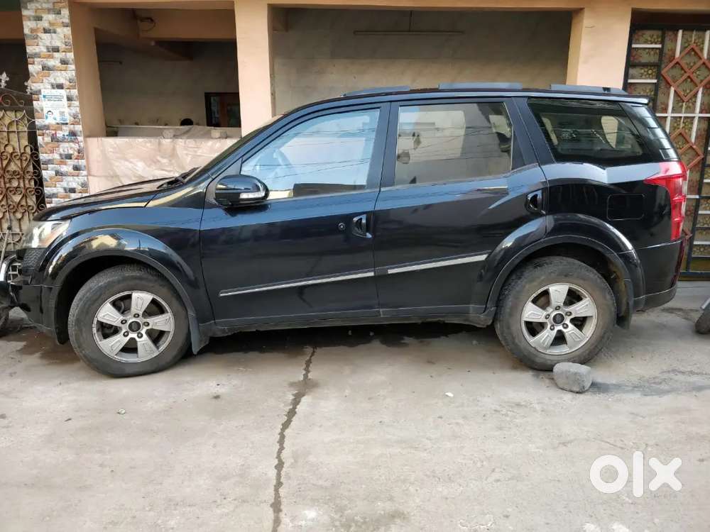 Mahindra Xuv500 November 2014 Diesel 77000 Km Driven