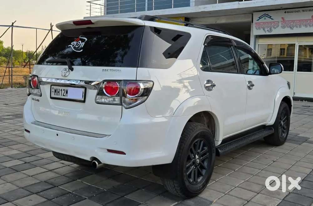 Toyota Fortuner 2015 Diesel 130000 Km Driven