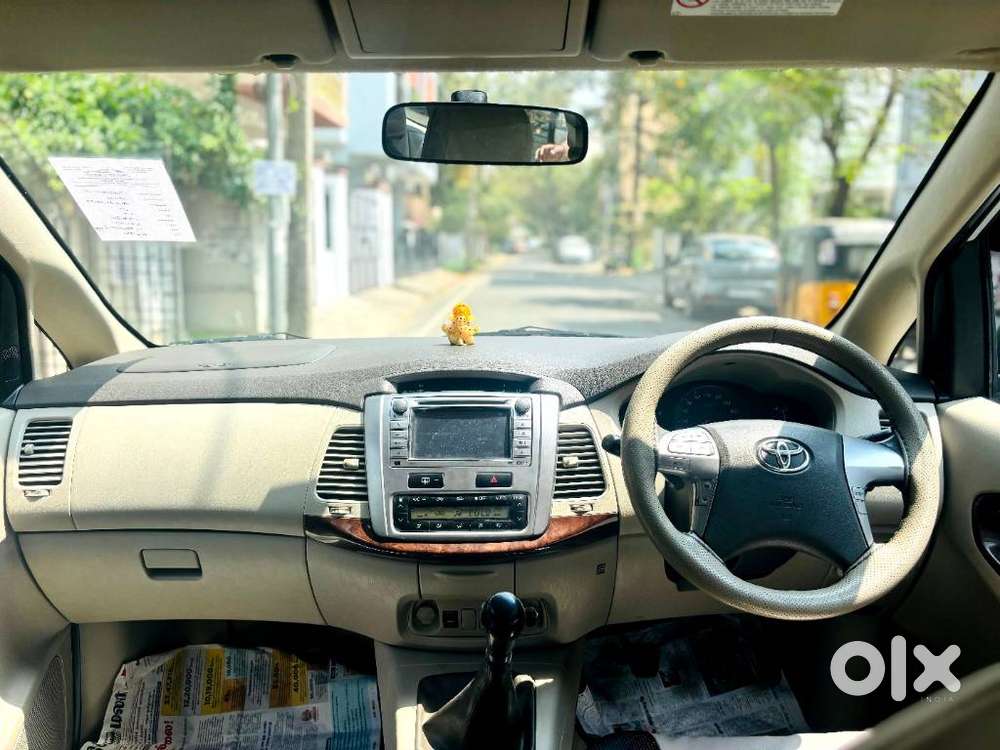 Toyota Innova 2.5 V 8 Str, 2014, Diesel