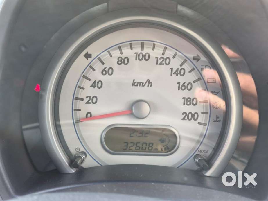 Maruti Suzuki Ritz Vxi, 2011, Petrol