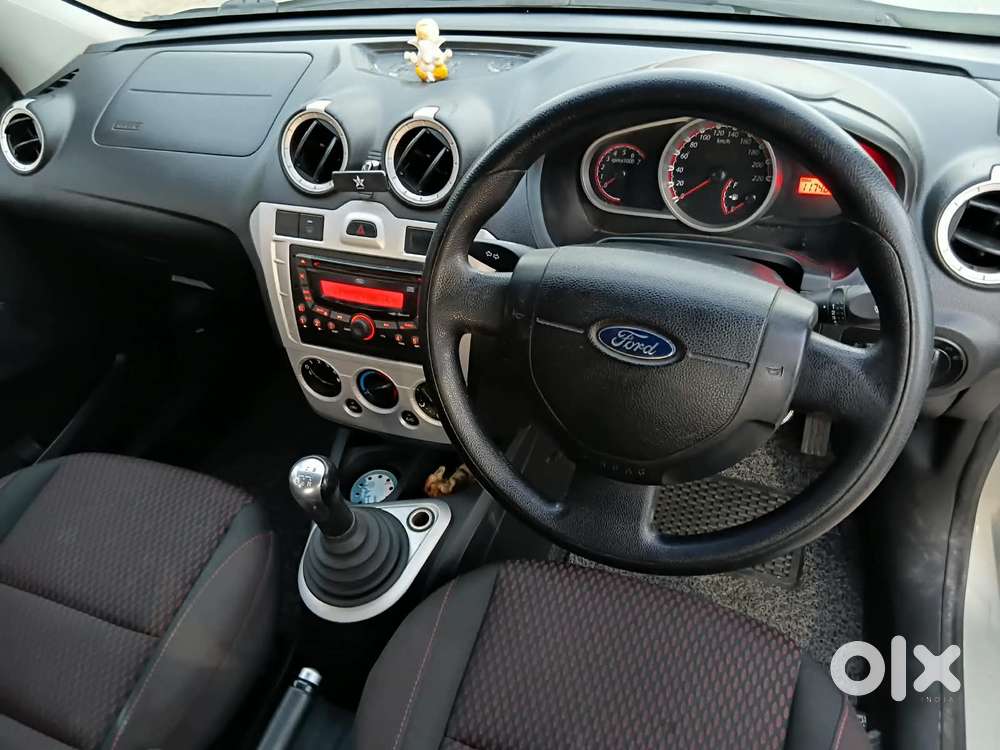 Ford Figo 1.2p Titanium Mt, 2012, Petrol