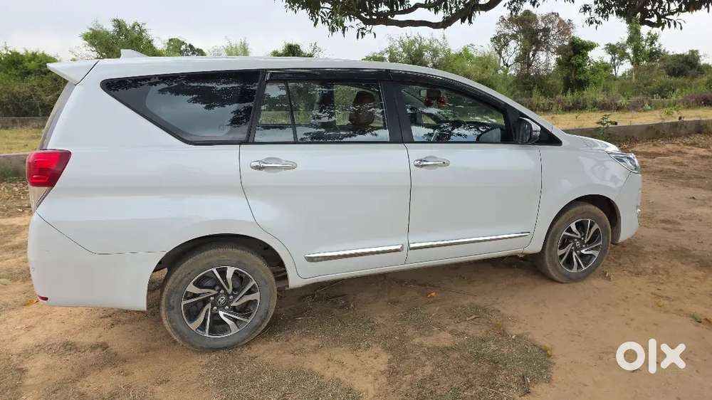 Toyota Innova Crysta 2025 Diesel 37000 Km Driven