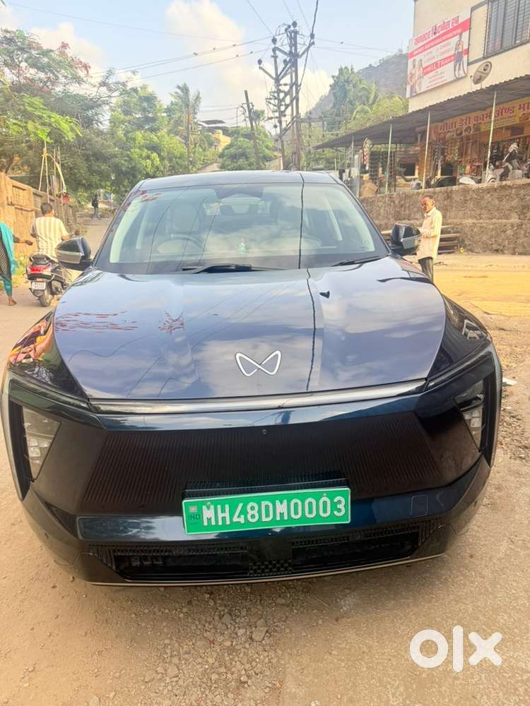 Mahindra Electric Car 2025