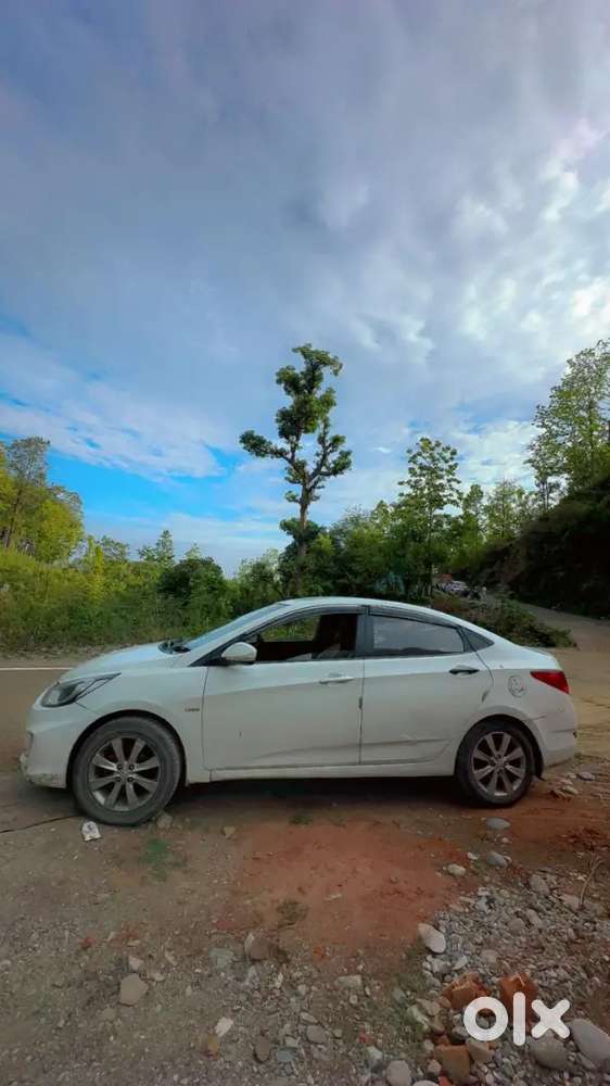 Hyundai Verna 2012