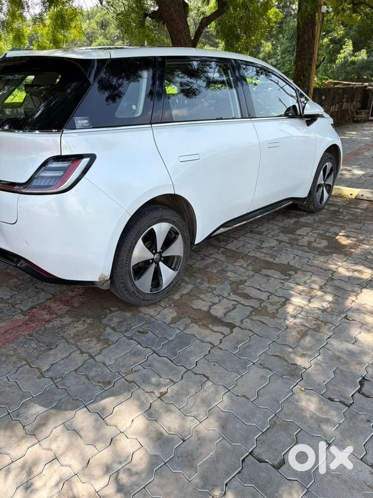 Mg Windsor Ev 2024 Drives Smoothly