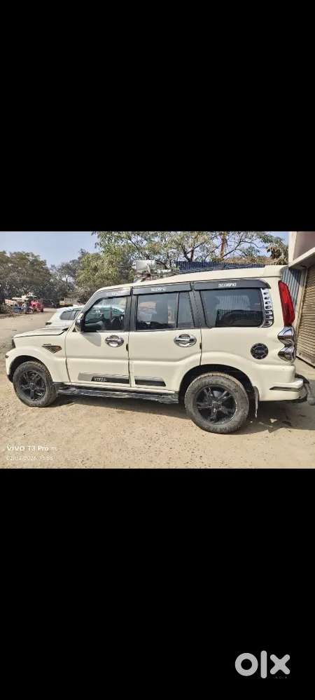 Mahindra Scorpio 2017 Diesel 120000 Km Driven