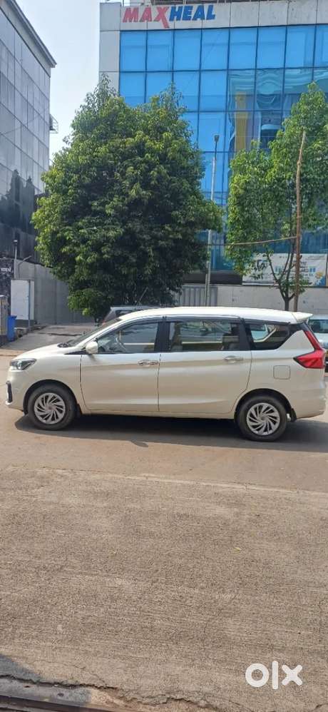 Maruti Suzuki Ertiga 1.5 Vxi, 2022, Petrol