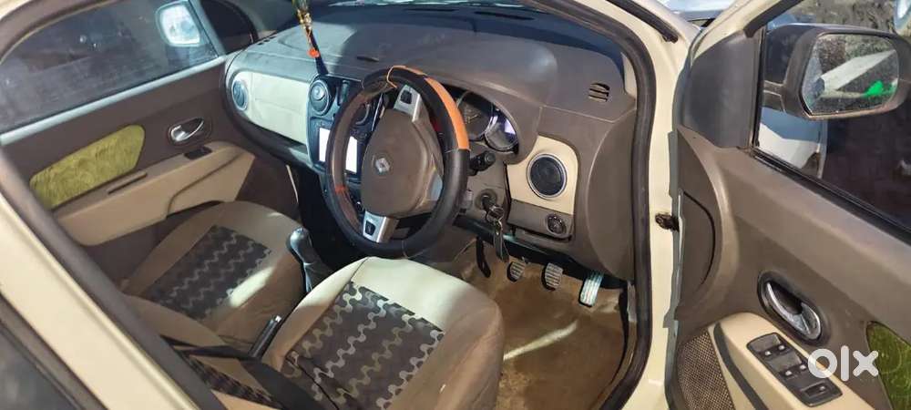 Renault Lodgy 9 Seater Ertiga Ke Look Ka Hai