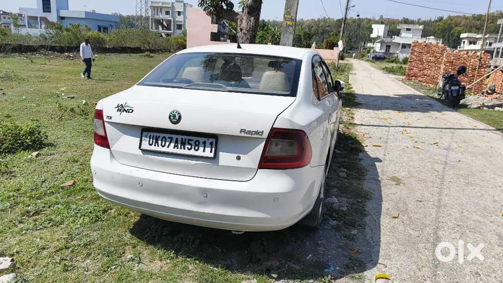 Skoda Rapid Elegance 2012